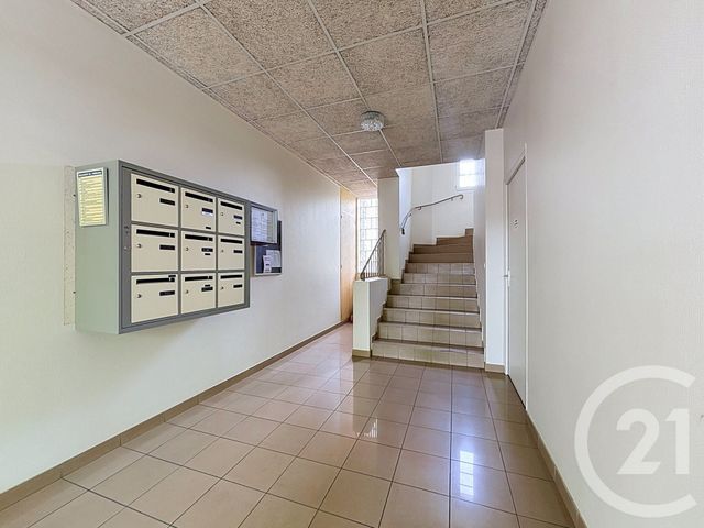 Appartement F3 à vendre - 3 pièces - 60.42 m2 - ST VALERIEN - 89 - BOURGOGNE - Century 21 Martinot Immobilier