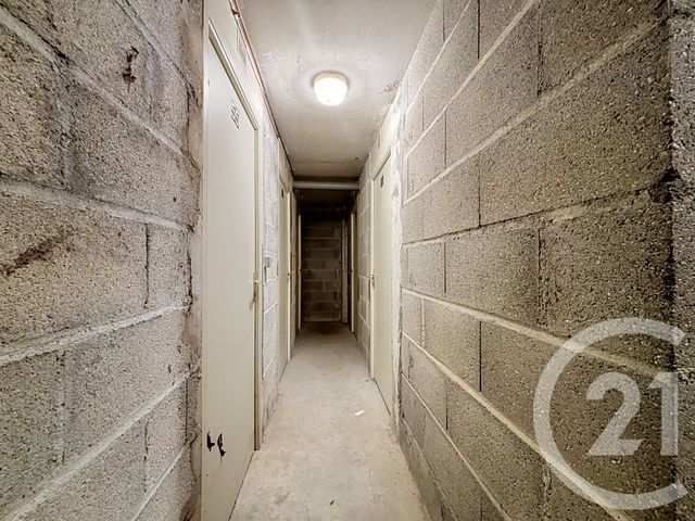 Appartement F3 à vendre - 3 pièces - 60.42 m2 - ST VALERIEN - 89 - BOURGOGNE - Century 21 Martinot Immobilier