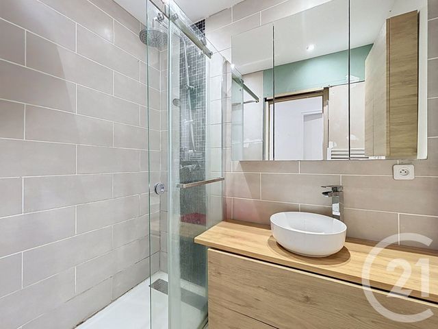Appartement F3 à vendre - 3 pièces - 60.42 m2 - ST VALERIEN - 89 - BOURGOGNE - Century 21 Martinot Immobilier