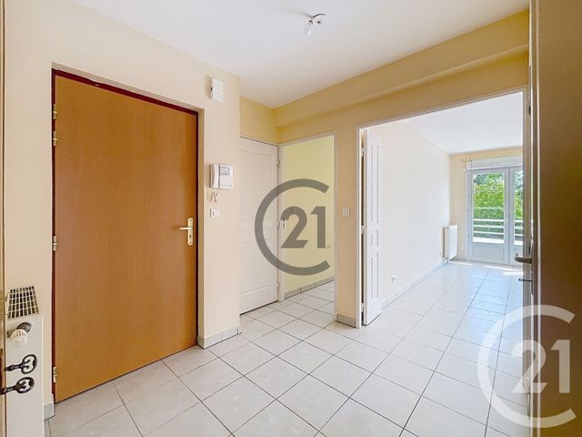 Appartement F3 à louer - 3 pièces - 73.0 m2 - SENS - 89 - BOURGOGNE - Century 21 Martinot Immobilier