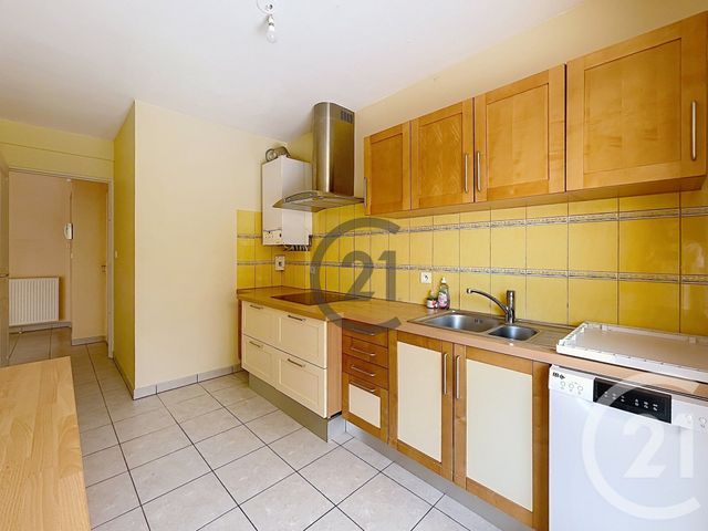 Appartement F3 à louer - 3 pièces - 73.0 m2 - SENS - 89 - BOURGOGNE - Century 21 Martinot Immobilier
