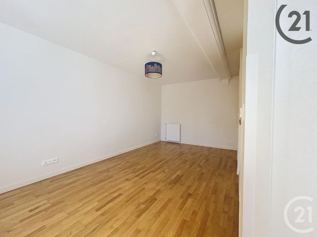Appartement F1 à louer - 1 pièce - 27.5 m2 - SENS - 89 - BOURGOGNE - Century 21 Martinot Immobilier