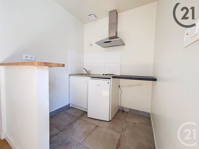 Appartement F1 à louer - 1 pièce - 27.5 m2 - SENS - 89 - BOURGOGNE - Century 21 Martinot Immobilier