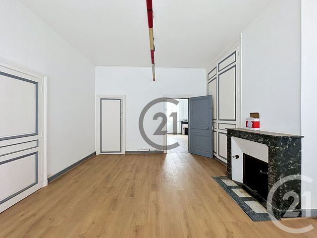commerce à louer - 70.0 m2 - SENS - 89 - BOURGOGNE - Century 21 Martinot Immobilier