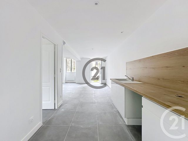 Appartement F2 à louer - 2 pièces - 39.51 m2 - SENS - 89 - BOURGOGNE - Century 21 Martinot Immobilier