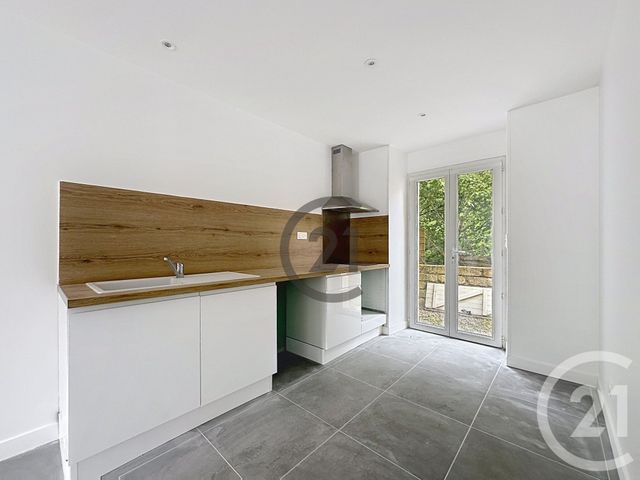 Appartement F2 à louer - 2 pièces - 39.51 m2 - SENS - 89 - BOURGOGNE - Century 21 Martinot Immobilier