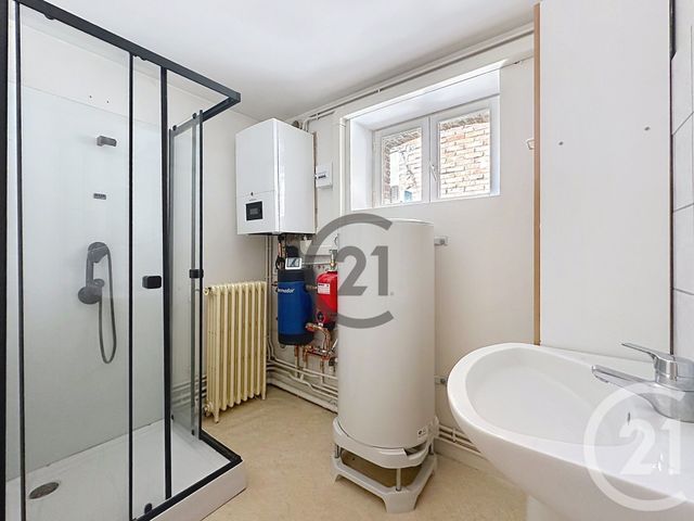 Appartement à louer - 2 pièces - 59.0 m2 - ST JULIEN DU SAULT - 89 - BOURGOGNE - Century 21 Martinot Immobilier