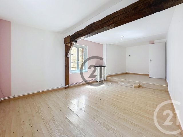 Appartement à louer - 2 pièces - 59.0 m2 - ST JULIEN DU SAULT - 89 - BOURGOGNE - Century 21 Martinot Immobilier