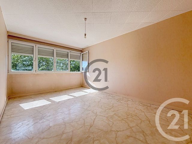 Appartement F2 à louer - 2 pièces - 51.0 m2 - SENS - 89 - BOURGOGNE - Century 21 Martinot Immobilier