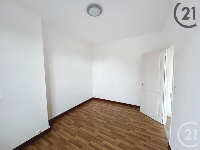 Appartement F3 à louer - 3 pièces - 76.1 m2 - VILLENEUVE SUR YONNE - 89 - BOURGOGNE - Century 21 Martinot Immobilier