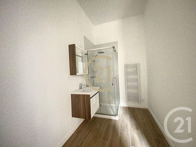 Appartement F2 à louer - 2 pièces - 45.0 m2 - SENS - 89 - BOURGOGNE - Century 21 Martinot Immobilier