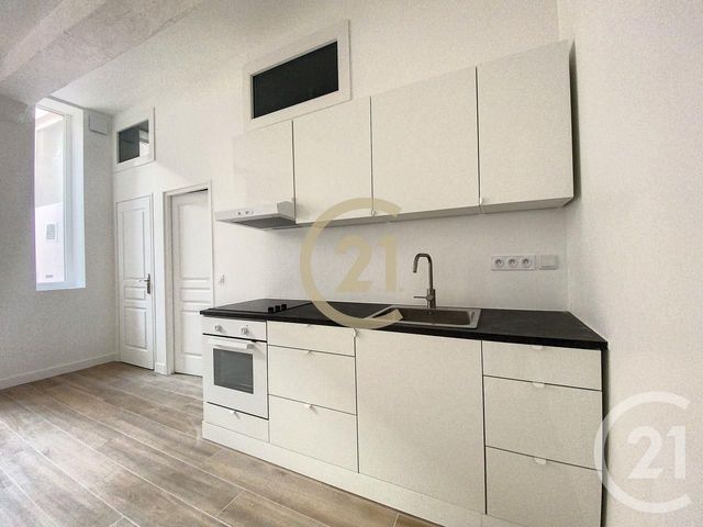 Appartement F2 à louer - 2 pièces - 45.0 m2 - SENS - 89 - BOURGOGNE - Century 21 Martinot Immobilier