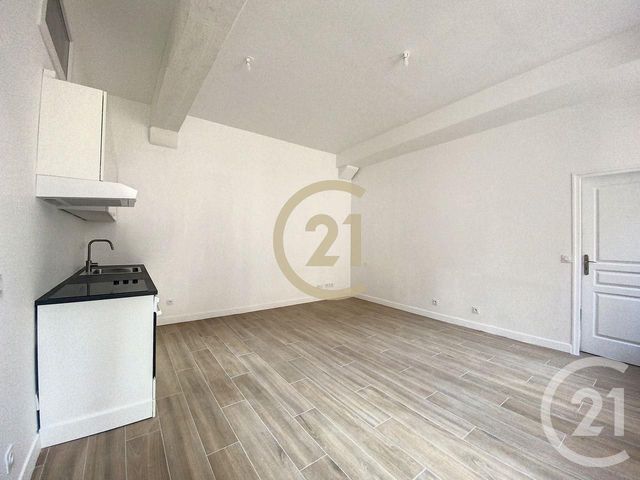 Appartement F2 à louer - 2 pièces - 45.0 m2 - SENS - 89 - BOURGOGNE - Century 21 Martinot Immobilier