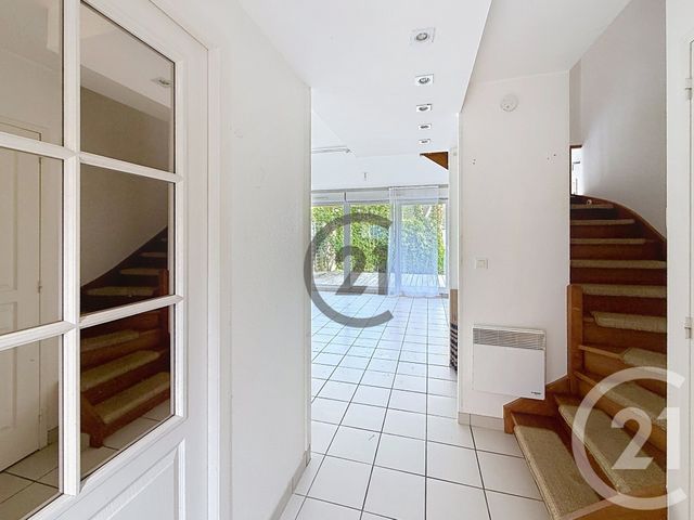 maison à louer - 4 pièces - 110.0 m2 - SENS - 89 - BOURGOGNE - Century 21 Martinot Immobilier