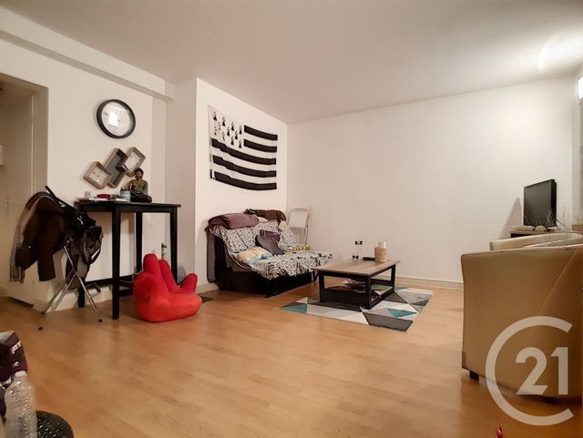 Appartement à louer - 2 pièces - 44.0 m2 - SENS - 89 - BOURGOGNE - Century 21 Martinot Immobilier