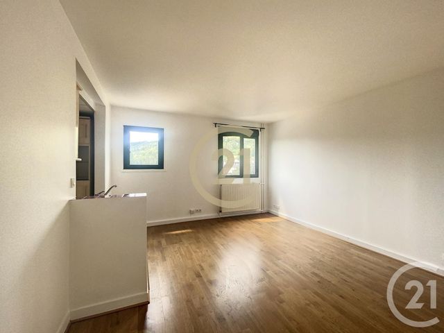 Appartement F2 à louer - 2 pièces - 36.0 m2 - SENS - 89 - BOURGOGNE - Century 21 Martinot Immobilier