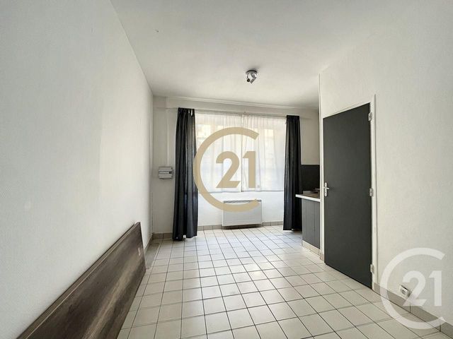 Appartement F1 à louer - 1 pièce - 24.0 m2 - SENS - 89 - BOURGOGNE - Century 21 Martinot Immobilier