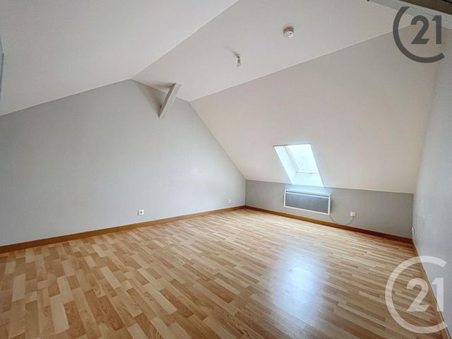 Appartement à louer - 2 pièces - 33.0 m2 - PONT SUR YONNE - 89 - BOURGOGNE - Century 21 Martinot Immobilier