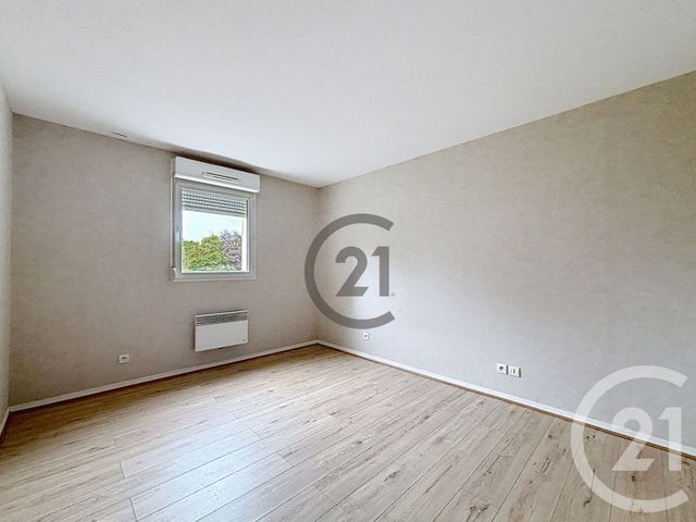 Appartement F2 à louer - 2 pièces - 47.0 m2 - VILLENEUVE SUR YONNE - 89 - BOURGOGNE - Century 21 Martinot Immobilier