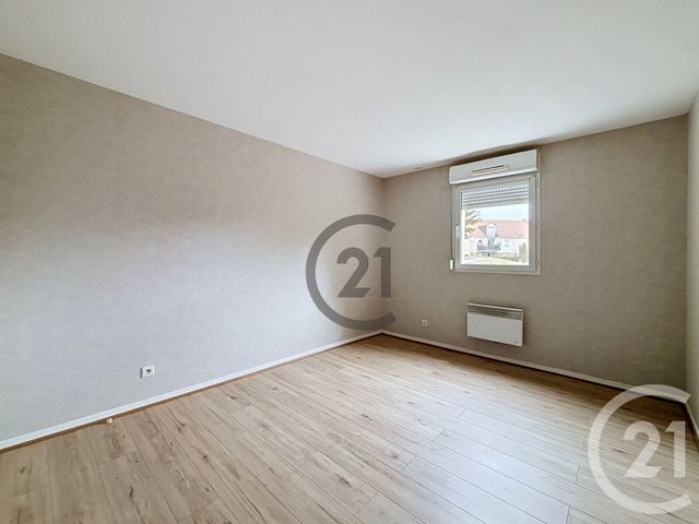 Appartement F2 à louer - 2 pièces - 47.0 m2 - VILLENEUVE SUR YONNE - 89 - BOURGOGNE - Century 21 Martinot Immobilier