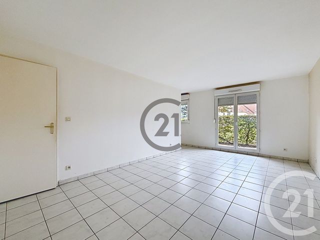 Appartement F2 à louer - 2 pièces - 47.0 m2 - VILLENEUVE SUR YONNE - 89 - BOURGOGNE - Century 21 Martinot Immobilier