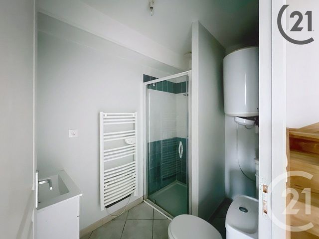 Appartement F2 à louer - 2 pièces - 35.6 m2 - PONT SUR YONNE - 89 - BOURGOGNE - Century 21 Martinot Immobilier