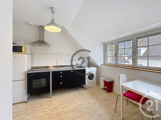 Appartement F1 à louer - 1 pièce - 28.0 m2 - SENS - 89 - BOURGOGNE - Century 21 Martinot Immobilier