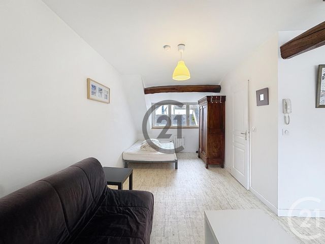 Appartement F1 à louer - 1 pièce - 28.0 m2 - SENS - 89 - BOURGOGNE - Century 21 Martinot Immobilier