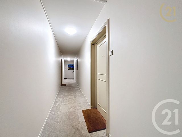 Appartement F3 à vendre - 3 pièces - 62.0 m2 - SENS - 89 - BOURGOGNE - Century 21 Martinot Immobilier