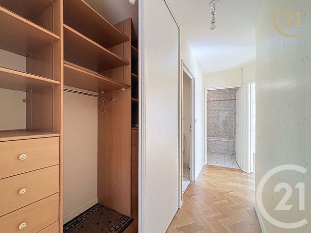 Appartement F3 à vendre - 3 pièces - 62.0 m2 - SENS - 89 - BOURGOGNE - Century 21 Martinot Immobilier