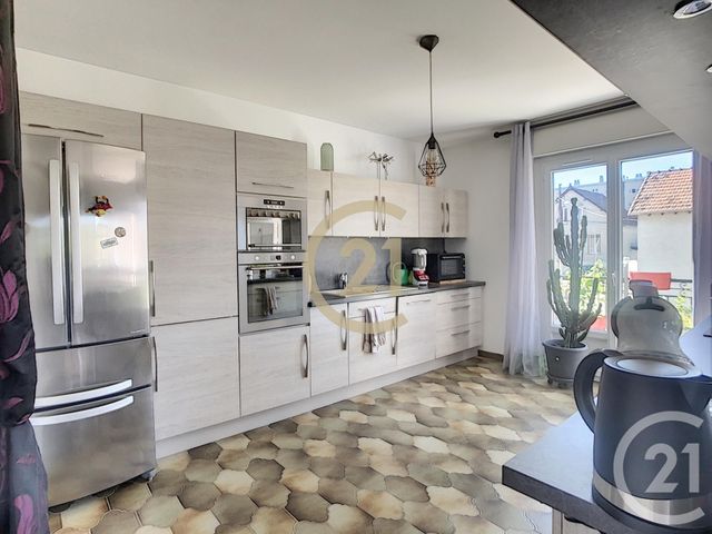 Appartement F4 à louer - 4 pièces - 124.0 m2 - SENS - 89 - BOURGOGNE - Century 21 Martinot Immobilier