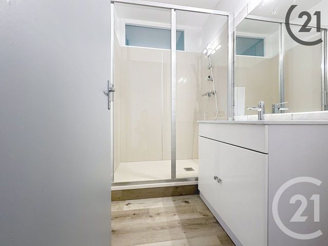Appartement F3 à louer - 3 pièces - 64.5 m2 - SENS - 89 - BOURGOGNE - Century 21 Martinot Immobilier