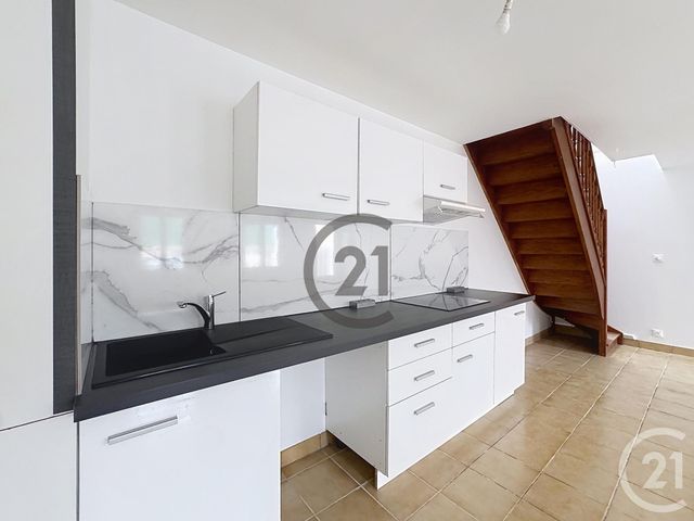Appartement à louer - 2 pièces - 58.21 m2 - SENS - 89 - BOURGOGNE - Century 21 Martinot Immobilier