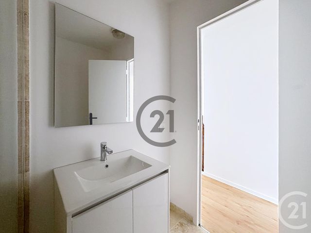Appartement à louer - 2 pièces - 58.21 m2 - SENS - 89 - BOURGOGNE - Century 21 Martinot Immobilier