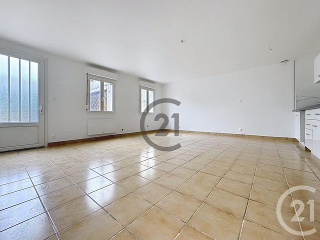 Appartement à louer - 2 pièces - 58.21 m2 - SENS - 89 - BOURGOGNE - Century 21 Martinot Immobilier