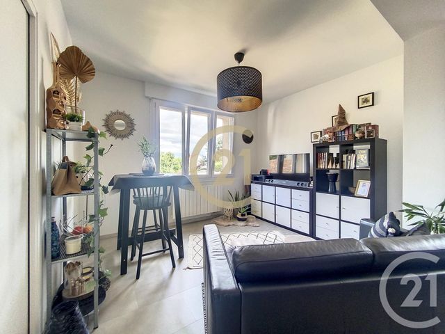 Appartement F2 à louer - 2 pièces - 34.4 m2 - SENS - 89 - BOURGOGNE - Century 21 Martinot Immobilier