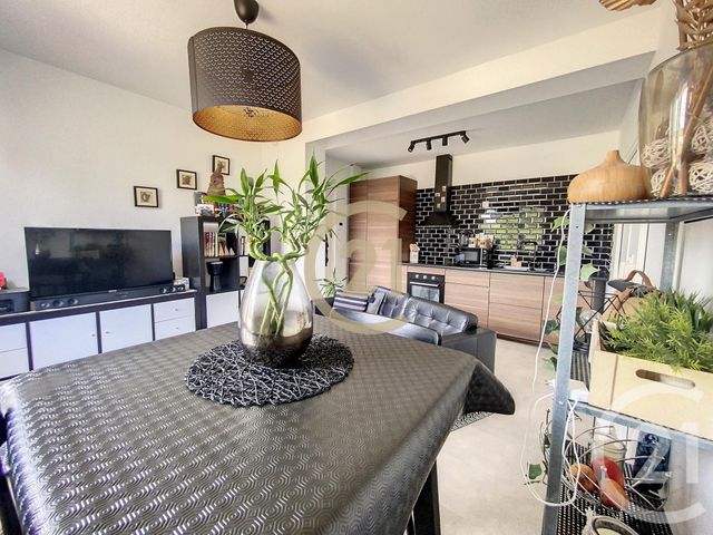 Appartement F2 à louer - 2 pièces - 34.4 m2 - SENS - 89 - BOURGOGNE - Century 21 Martinot Immobilier