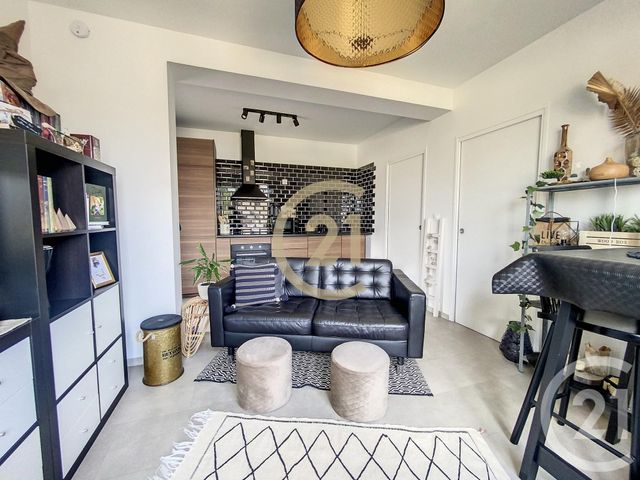 Appartement F2 à louer - 2 pièces - 34.4 m2 - SENS - 89 - BOURGOGNE - Century 21 Martinot Immobilier
