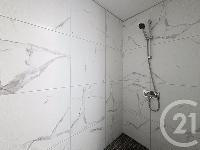 Appartement F3 à vendre - 3 pièces - 64.65 m2 - SENS - 89 - BOURGOGNE - Century 21 Martinot Immobilier