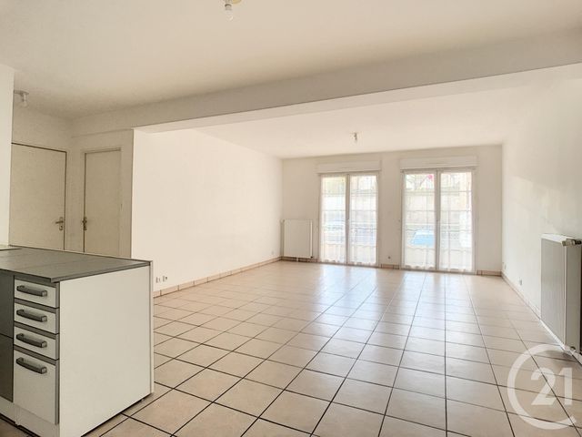 Appartement F2 à louer - 2 pièces - 57.26 m2 - PONT SUR YONNE - 89 - BOURGOGNE - Century 21 Martinot Immobilier