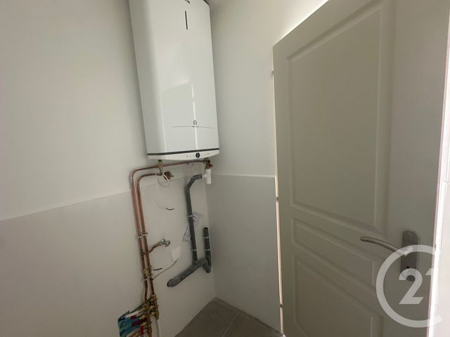 Appartement à louer - 2 pièces - 45.56 m2 - ST CLEMENT - 89 - BOURGOGNE - Century 21 Martinot Immobilier