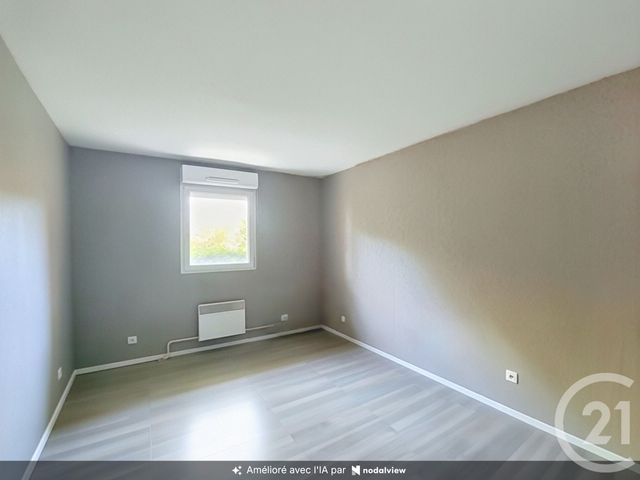 Appartement T2 à vendre - 2 pièces - 47.85 m2 - VILLENEUVE SUR YONNE - 89 - BOURGOGNE - Century 21 Martinot Immobilier
