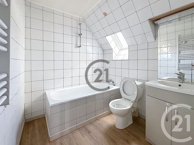 Appartement à louer - 3 pièces - 56.15 m2 - VERON - 89 - BOURGOGNE - Century 21 Martinot Immobilier
