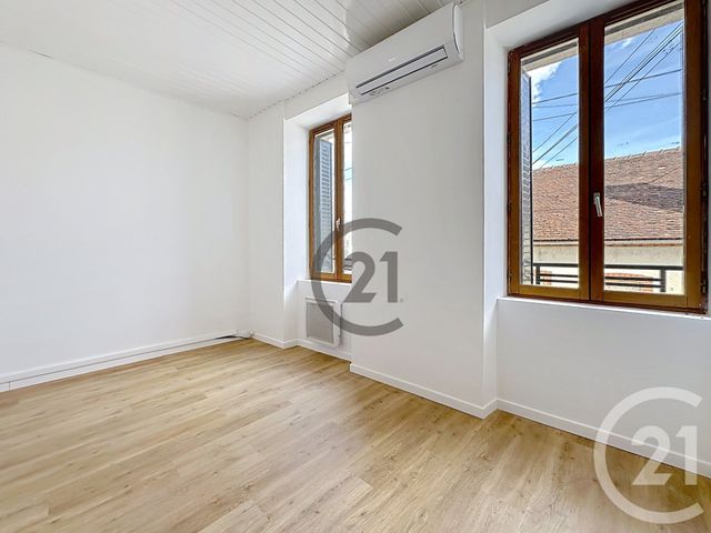 Appartement à louer - 3 pièces - 56.15 m2 - VERON - 89 - BOURGOGNE - Century 21 Martinot Immobilier