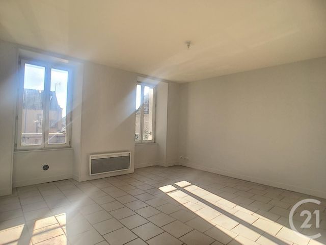 Appartement F3 à louer - 3 pièces - 50.6 m2 - SENS - 89 - BOURGOGNE - Century 21 Martinot Immobilier