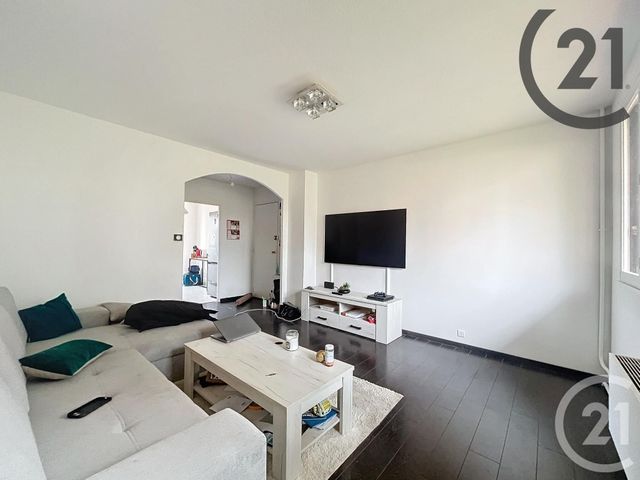 Appartement F3 à louer - 3 pièces - 59.04 m2 - ST CLEMENT - 89 - BOURGOGNE - Century 21 Martinot Immobilier