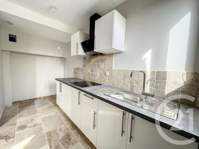 Appartement à louer - 2 pièces - 53.4 m2 - VILLENEUVE SUR YONNE - 89 - BOURGOGNE - Century 21 Martinot Immobilier