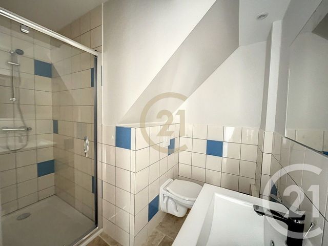 Appartement à louer - 2 pièces - 53.4 m2 - VILLENEUVE SUR YONNE - 89 - BOURGOGNE - Century 21 Martinot Immobilier
