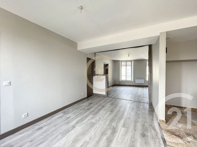 Appartement à louer - 2 pièces - 53.4 m2 - VILLENEUVE SUR YONNE - 89 - BOURGOGNE - Century 21 Martinot Immobilier