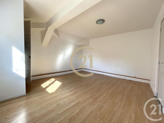 Appartement F3 à louer - 3 pièces - 59.0 m2 - SENS - 89 - BOURGOGNE - Century 21 Martinot Immobilier
